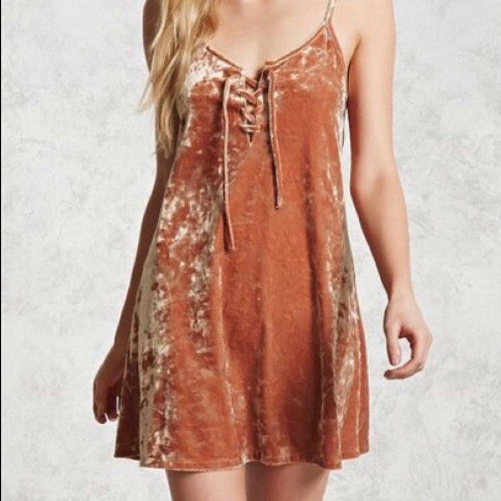 NWOT crushed velvet forever 21 dress